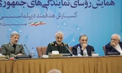 ولایتی، سردار سلیمانی و امیر حاتمی در جمع سفرای ایران در خارج از کشور