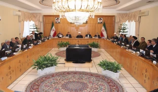 ﻿با رای اعتماد هیات دولت ؛

همتی رئیس کل جدید بانک مرکزی شد