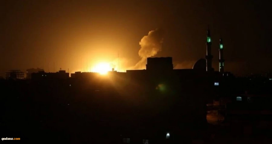 فجر اليوم الاحد

شهيدان في قصف إسرائيلي شمال قطاع غزة

   
 2