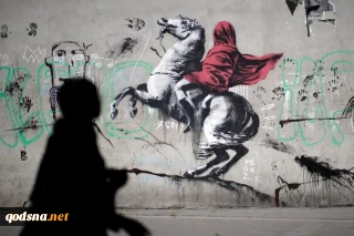 Banksy's subversive art draws tourists and locals in Paris