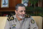 القائد العام للجيش الايراني:

العدو يجهل كفاءة وبسالة القوات المسلحة والشعب الايراني
 2