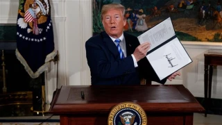 Trump warns EU over decision to protect Iran trade