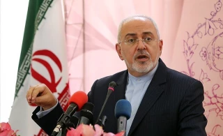 ظریف:

 کنوانسیون رژیم حقوقی خزر حضور و عبور نیروهای بیگانه و غیرساحلی را ممنوع می‌کند