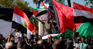 فلسطین الیوم گزارش داد:

علت اصلی موکول شدن مذاکرات آتش بس در غزه به پس از عید قربان