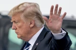 مسؤول أمريكي يكشف

ترامب يقرر تقليص الدعم المالي للضفة والقطاع ب200 مليون دولار

 2