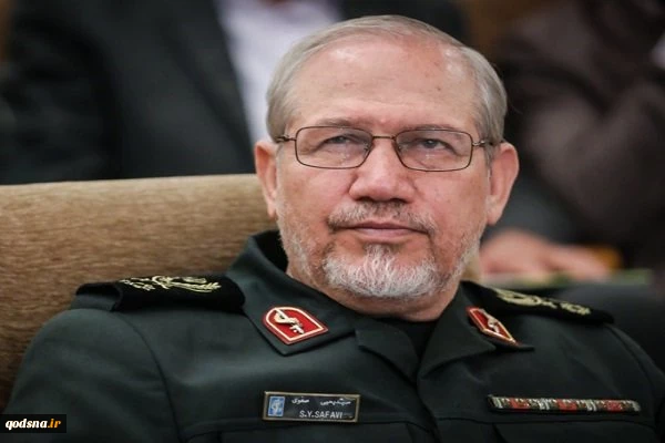 المستشار الخاص للقائد العام للقوات المسلحة : 

التآزر بين الحرس الثوري والجيش هو السيبل للدفاع عن أمن البلاد

 2