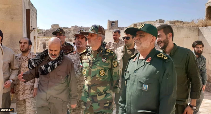 وزير الدفاع الايراني يتفقد حلب وقاعدة قوات التدخل السريع للمدافعين عن المقدسات+صور

 2