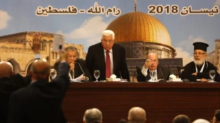 رسانه های صهیونیستی:

ابومازن با تشکیل کشور فلسطین خلع سلاح شده موافق است