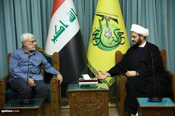 في لقاء مع امين عام النجباء؛

ابومهدي المهندس يشيد بدور النجباء في تحقيق الامن في حزام بغداد+ صور
 2
