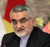 تصمیم‌گیری درباره‌حضورایران در
سوریه در صلاحیت آمریکا نیست