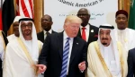 هذه الدول تكبدت خسائر فادحة في العراق وسوريا ولبنان واليمن رغم التخطيط الاسرائيلي لمساعدتهما

ولايتي: السعودية والإمارات تعملان كخادمتَين للولايات المتحدة تطيعان الأوامر الموجهة اليهما 
 2