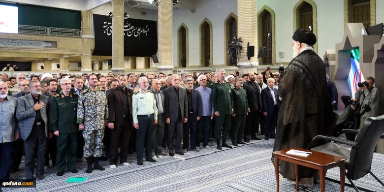 قائد الثورة: يمكن احباط مخطط الاستكبار كما في بداية الثورة ومرحلة الدفاع المقدس 2