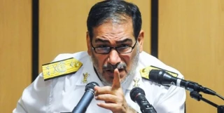 دبیر شورای عالی امنیت ملی خطاب به آمریکایی‌ها:

 داعش و دیگر گروه‌های تروریستی در 3 مایلی‌ شما چه می‌کنند!