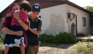 پس از مبارزه و مقاومت چند ماهه ملت فلسطین رخ داد؛

فرار نخستین خانواده صهیونیست از شهرک‎های اطراف غزه/ راهپیمایی‌های بازگشت به ثمر نشست