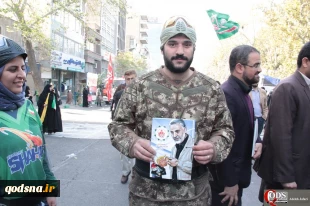 تنی چند از نمایندگان مجلس در حاشیه مراسم یوم الله 13 آبان در گفتگو با خبرنگار قدسنا:

حضور مردم ایران بهترین پاسخ به یاوه گویی های سردمداران آمریکا است/مردم ایران در برابر زور گویی های آمریکا عقب نشینی نخواهند کرد/ آمریکا ذاتا یک رژیم خبیث است 8