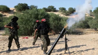 Pejuang Palestina Balas Hujani Israel dengan Roket