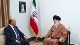 Iraq must stand firm against foreign meddlers: Ayatollah Khamenei