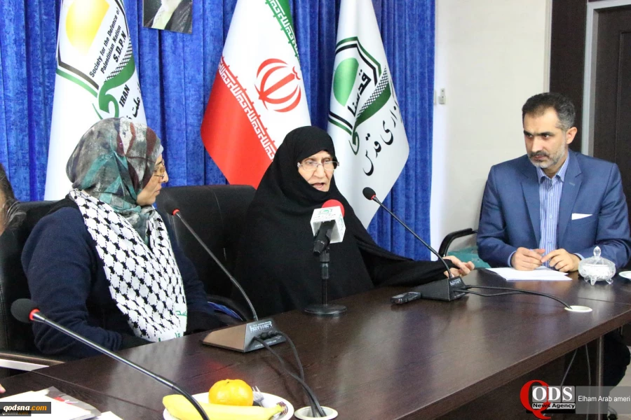 کریمة الإمام الخمینی(رض) تستقبل والدة الشهید «رزان النجار» 2
