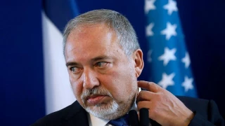Lieberman: Impor BBM dan Bantuan Finansial Qatar ke Gaza harus Dihentikan