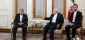 وزیر امور خارجه:

 آنهایی که به حمایت صهیونیست‌ها و آمریکا دل بسته‌اند به جهان اسلام بازگردند