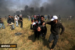 منابع خبر فلسطینی خبر دادند؛

مشارکت گسترده در چهلمین راهپیمایی بازگشت در مرزهای غزه / فلسطینی‌ها: از حق زندگی با عزت خود نمی‌گذریم/ شهادت یک فلسطینی و زخمی شدن چندین نفر دیگر/ راهپیمایی جمعه آینده «مبارزه با عادی سازی روابط» نام گرفت