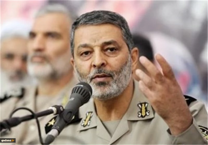 القائد العام للجيش: الحضور الجماهيري الحاشد في مسيرات ذكري إنتصار الثورة يرعب الأعداء 2