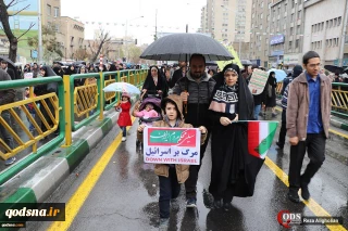 نگاه روز/

در مسیر انقلاب