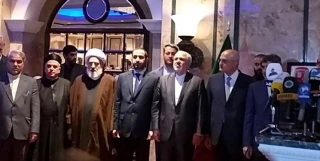 حضور ظریف در مراسم روز ملی جمهوری اسلامی در لبنان