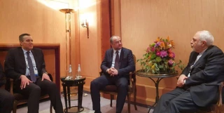 گفت‌وگوی وزیر دفاع لبنان با ظریف در مونیخ