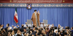 رهبر معظم انقلاب اسلامی در دیدار ذاکران اهل‌بیت علیهم‌السلام:

ملت ایران قوی‌تر از ۴۰ سال قبل و دشمنان آن ضعیف‌تر شده‌‌اند/ دشمنان بشریت به‌دنبال نابود کردن خانواده، رواج شهوات و از بین بردن حیا هستند 2