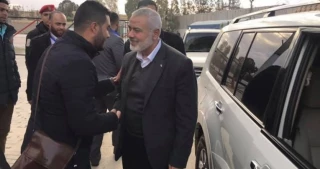 روزنامه الاخبار لبنان اعلام کرد:

بازگشت هنیه به غزه و ناامیدی از وعده های مصری