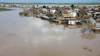 Leader calls on nation to support relief efforts in flood-hit northern Iran
