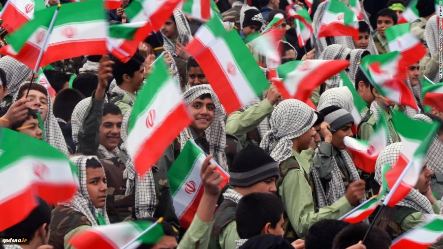 في بيان بمناسبة يوم الجمهورية الاسلامية؛

جرس الثورة الاسلامية: بيان الخطوة الثانية للثورة نبراس للحكومة والشعب الإيراني في مواصلة مسيرتهما التقدمية
 2