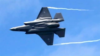 Israel attacks Syria’s defenses in SW, killing soldier