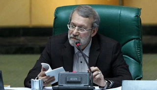 لاریجانی در نطق پیش از دستور؛

سخنان مکرون ناشیانه و تأسف آور بود/ معامله قرن به معادله بی‌هویتی صهیونیست‌ها تبدیل شد/ مجلس تا حصول نتیجه موضوع مسکن را پیگیری می‌کند