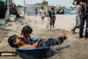 عکس/ آبتنی کودکان فلسطینی 2