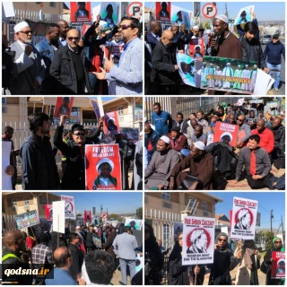 In front of the Consulate of the Nigerian regime:
Muslim protests in Johannesburg, South Africa, against arresting Zakzaky