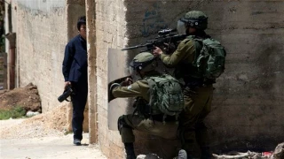 Israeli troops shoot dead Palestinian at Gaza border