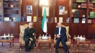 سرلشکر سلیمانی:

تحریم ظریف نشانه شکست قطعی کاخ سفید است