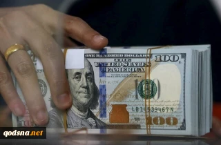 گیر کردن دلار در جنگ ارزی چین و آمریکا