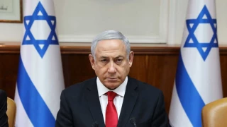 Netanyahu risks all by placing fate in Trump's hands