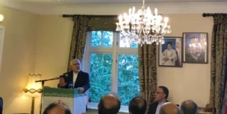 ظریف: 

تا زمانی زنده و مسؤول باشم اجازه نمی دهم یک قطره از آب خزر را از ما بگیرند