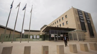 تایمز آف اسرائیل خبر داد:

توقف فعالیت های وزارت خارجه اسرائیل به دلیل کمبود بودجه