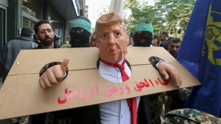 Iranian demonstrators: US deceitful, mankind's enemy