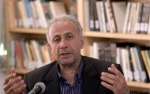ان ايران طرحت مبادرة هرمز لضمان امن المنطقة، وتم ارسالها إلي دول المنطقة عبر وزارة الخارجية. 
خبير في الشؤون السياسية: خلاصة ما تشهده المنطقة لاسيما في لبنان والعراق هو محاولة لتغيير موازين القوي وإضعاف محور المقاومة
 2