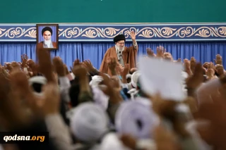 رهبر معظم انقلاب اسلامی در دیدار هزاران نفر از بسیجیان:

ملت بار دیگر عظمت خود را نشان داد و توطئه خطرناکی را نابود کرد/ استکبار و صهیونیسم جهانی از مردم تودهنی خوردند و وادار به عقب‌نشینی شدند/ در جنگ نرم همچون یک شطرنج‌باز ماهر همیشه یک قدم از دشمن خود جلو باشید