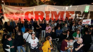Thousands in Tel Aviv rally to demand Netanyahu's resignation
