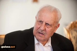 دور قائد الثورة في 
تعزيز جبهة المقاومة