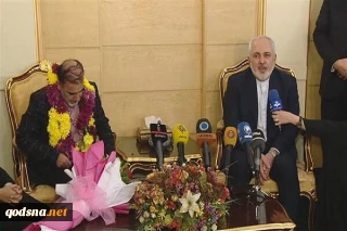 همراه با وزیر خارجه کشورمان؛

دانشمند ایرانی به کشور بازگشت/ ظریف: سلیمانی بدون دلیل گروگان بود