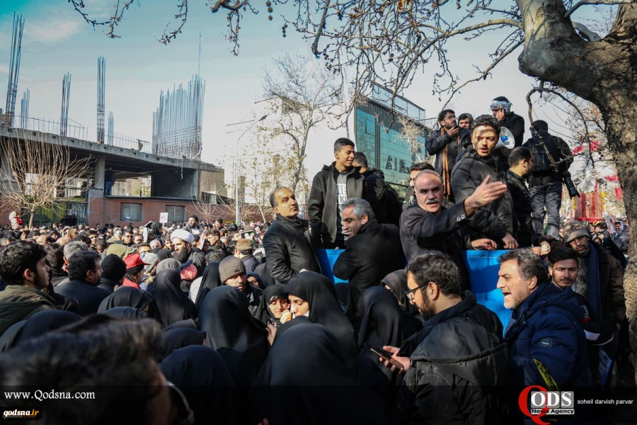 The epic and millions of people in Tehran attend the funeral of Maj. Haj Qasem Soleimani 3